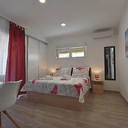 Roko & Borna Free Public Parking Apartment *
